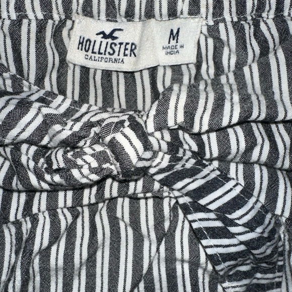 Hollister Twist Tie Cropped Tank - Picture 4 of 5